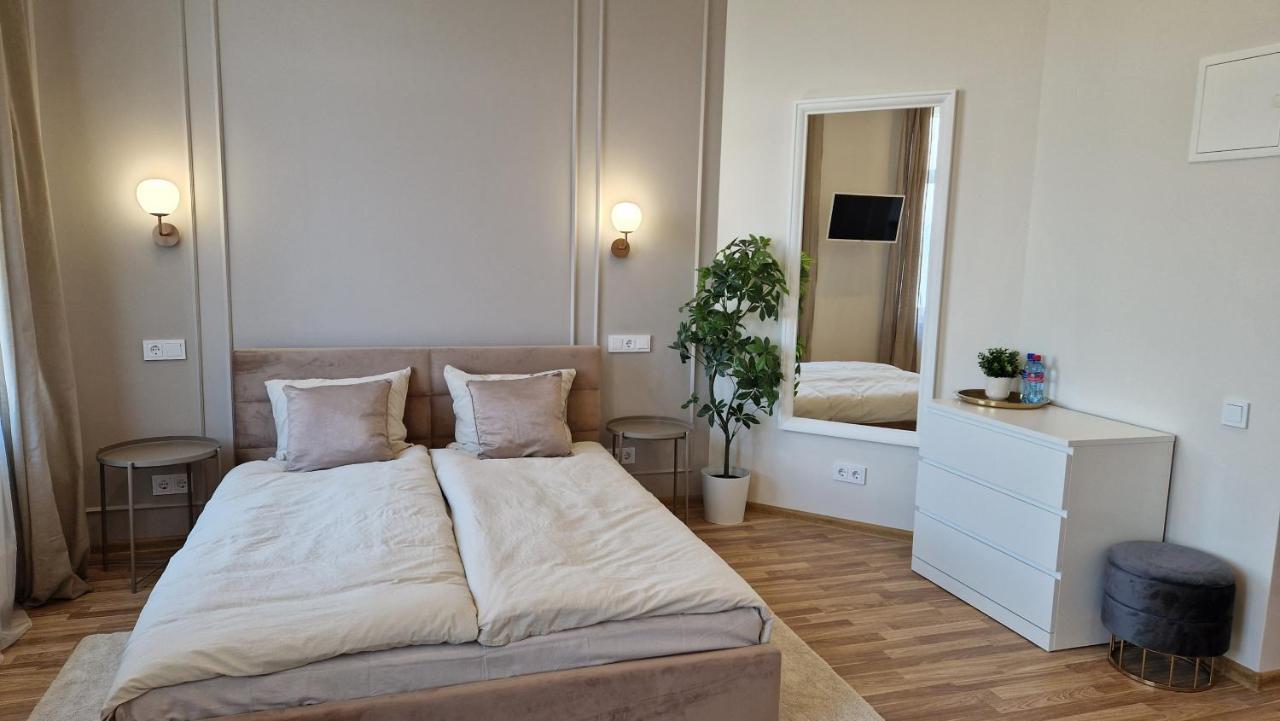 Atf Apartments Riga Esterno foto