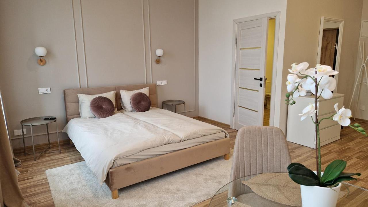 Atf Apartments Riga Esterno foto